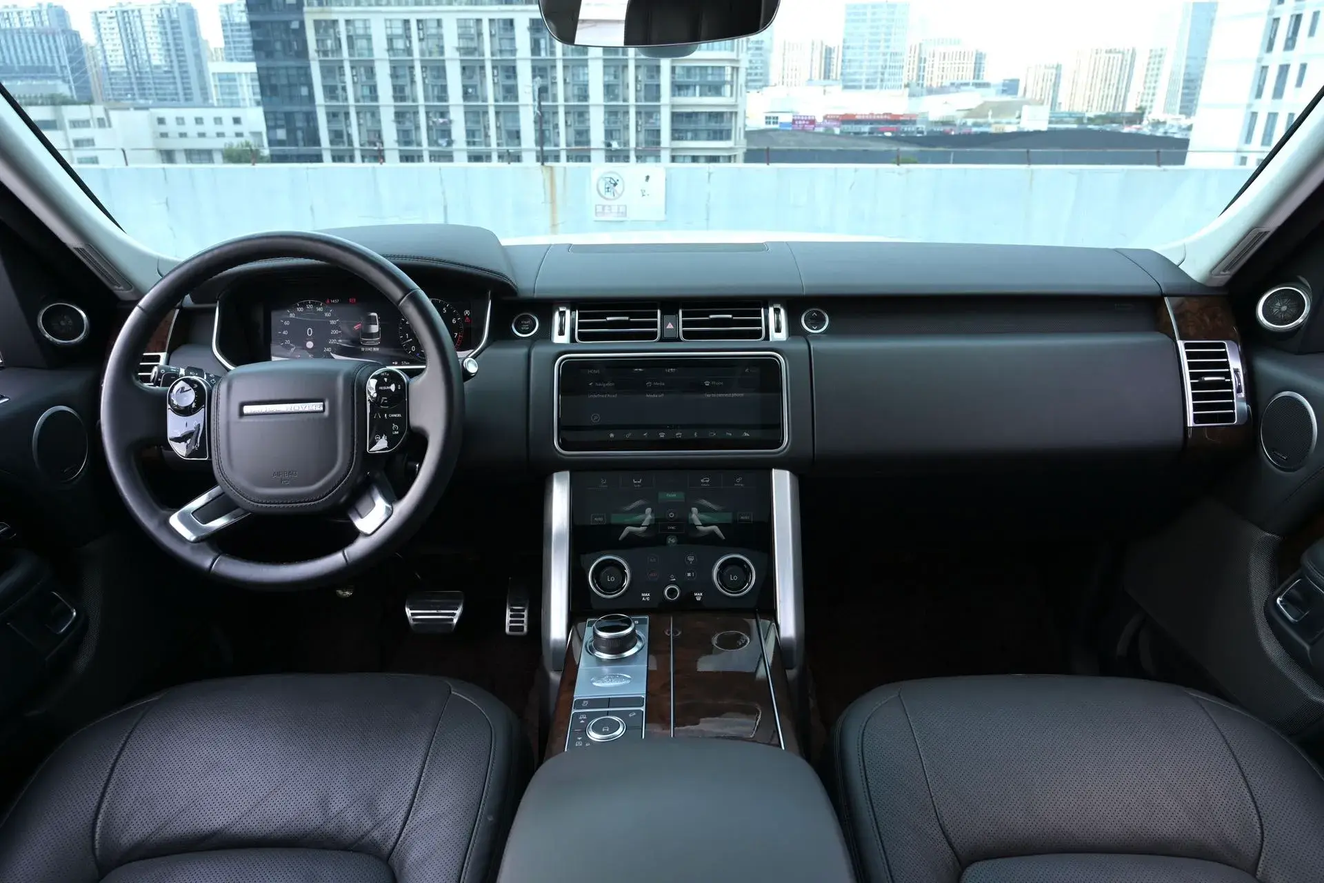 2020 LAND ROVER thumbnail 4