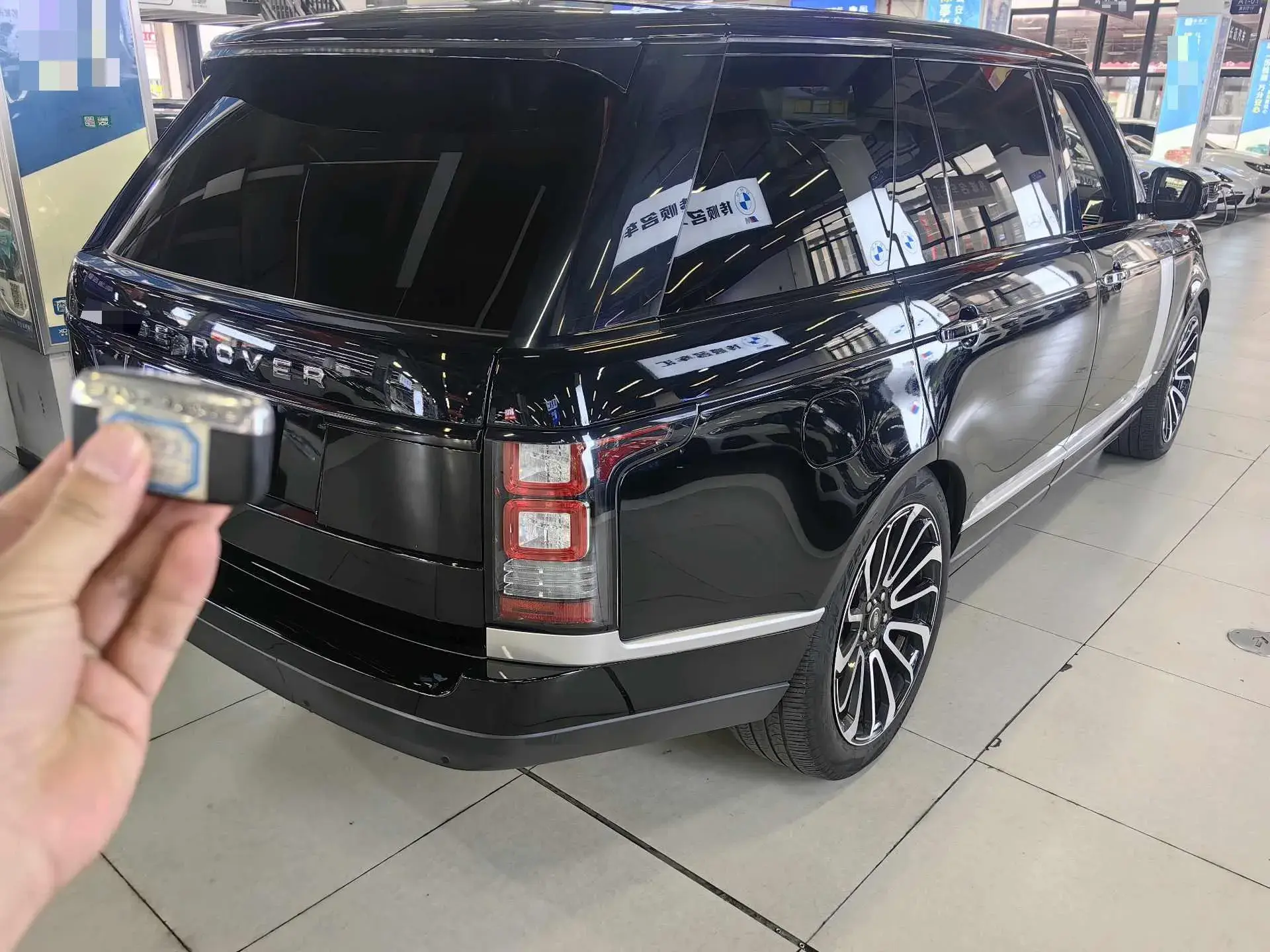 2015 LAND ROVER thumbnail 4