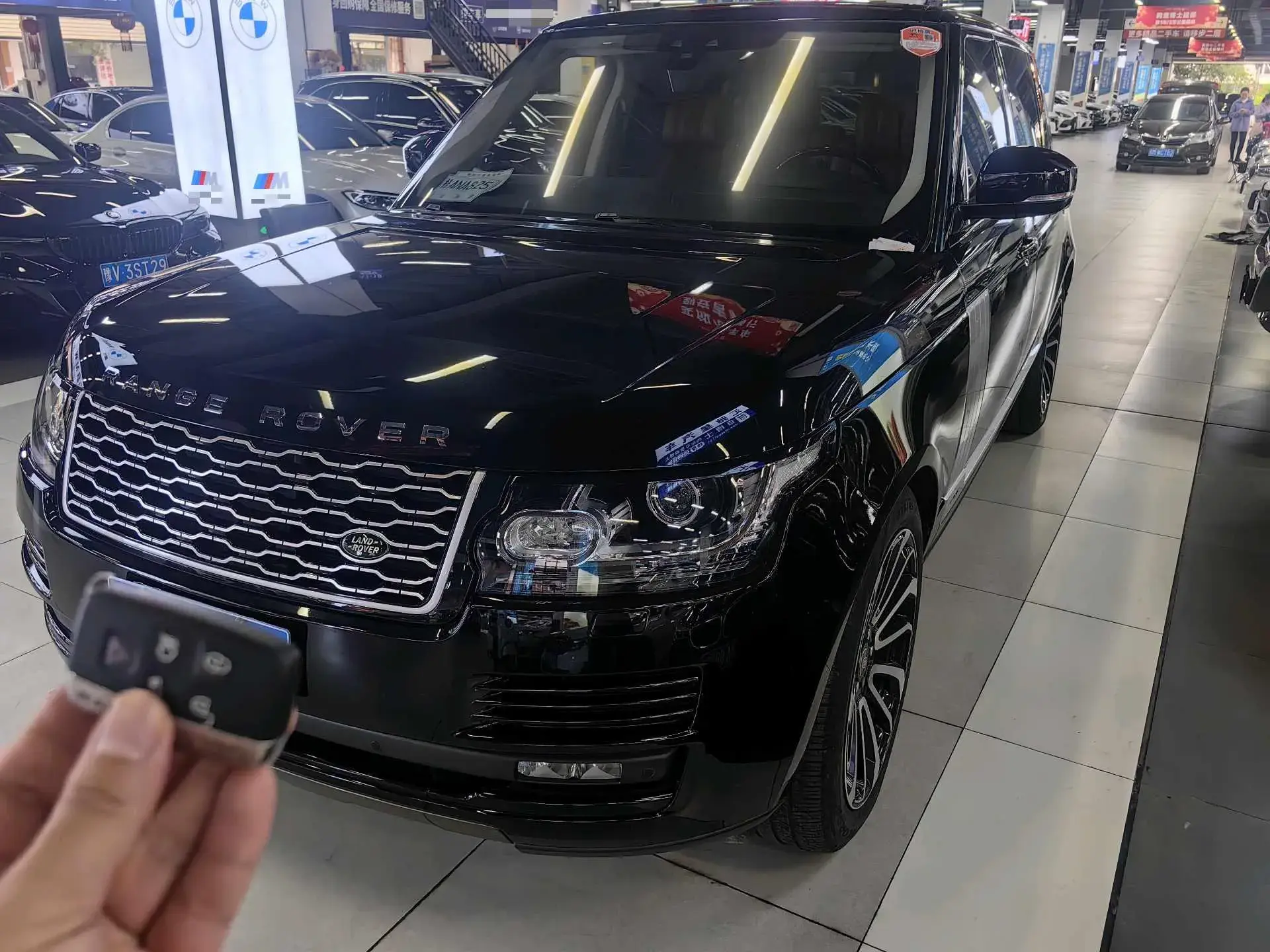 2015 LAND ROVER view 1