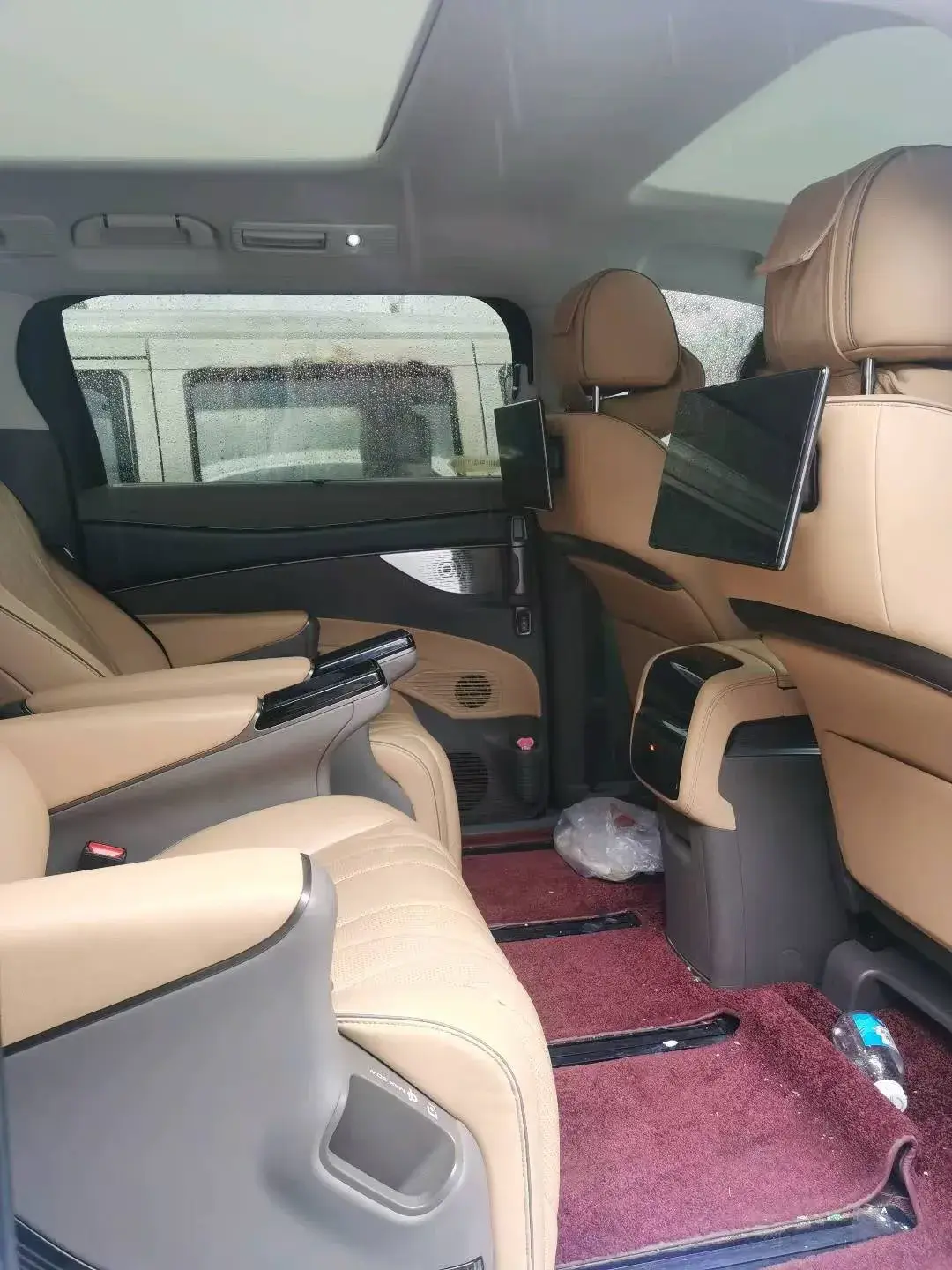 2022 DENZA D9 thumbnail 2