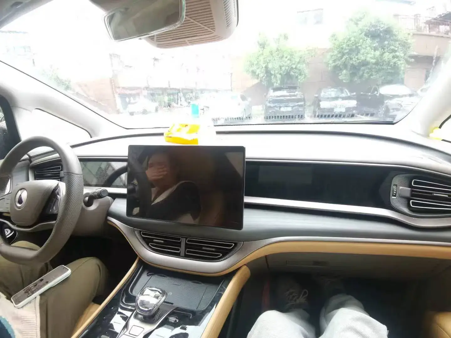 2022 DENZA D9 thumbnail 3