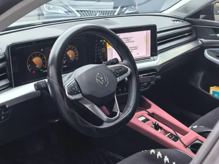 2024 VOLKSWAGEN LAMANDO thumbnail 4