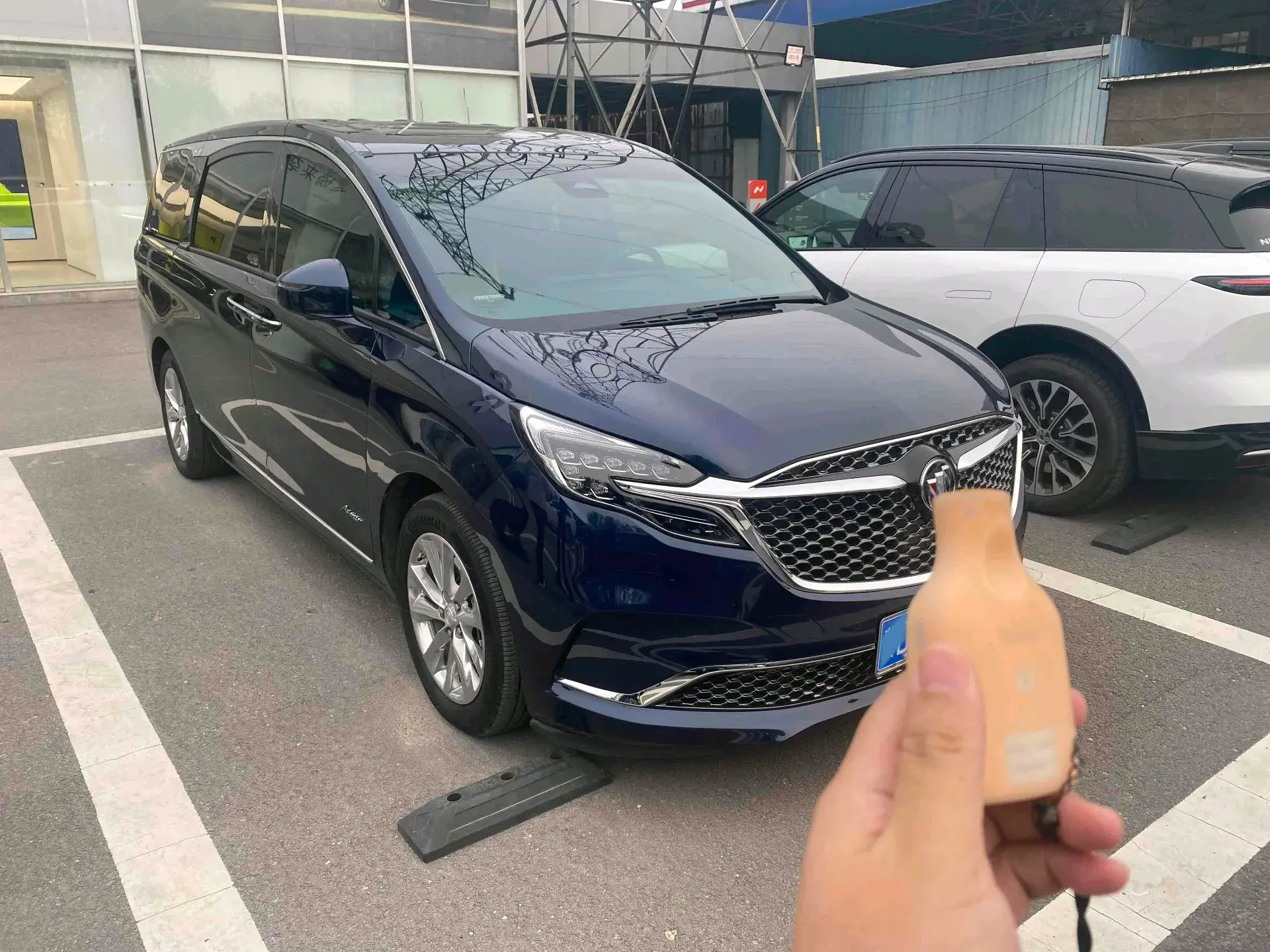 2021 BUICK GL8 thumbnail 2