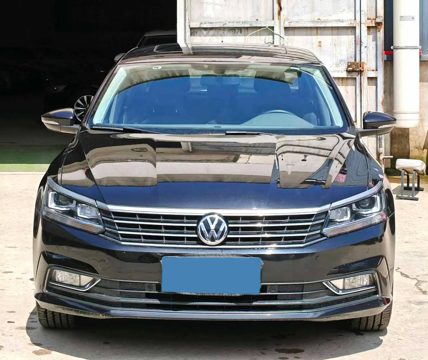 2017 VOLKSWAGEN PASSAT thumbnail 2