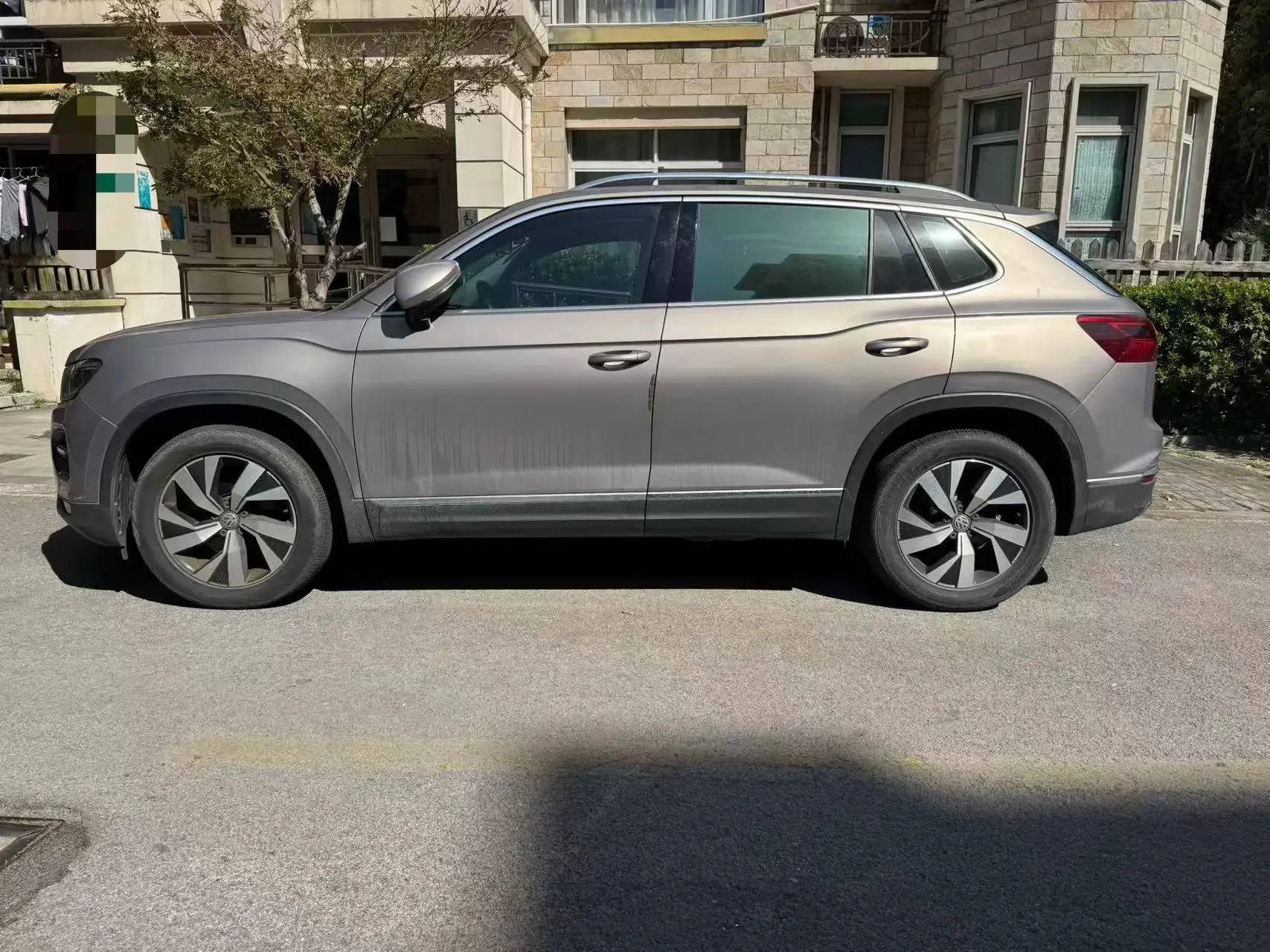 2019 VOLKSWAGEN TAYRON thumbnail 3