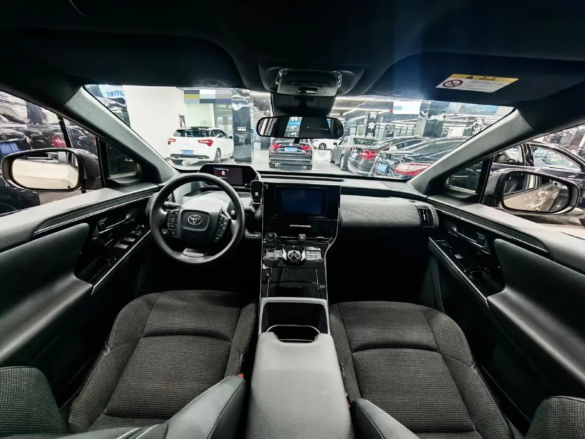 2022 Toyota bZ4X BEV 66.7KWH,autocango,china used car exporter,china ev exporter,chinese used car exporter,chinese used ev exporter