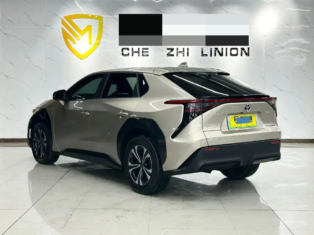 2022 Toyota bZ4X BEV 66.7KWH,autocango,china used car exporter,china ev exporter,chinese used car exporter,chinese used ev exporter