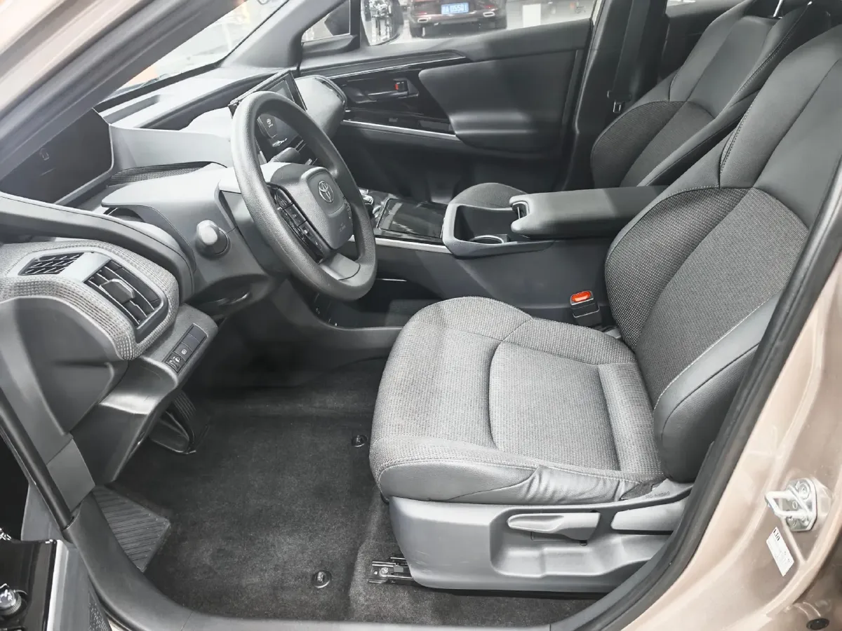 2022 Toyota bZ4X BEV 66.7KWH,autocango,china used car exporter,china ev exporter,chinese used car exporter,chinese used ev exporter