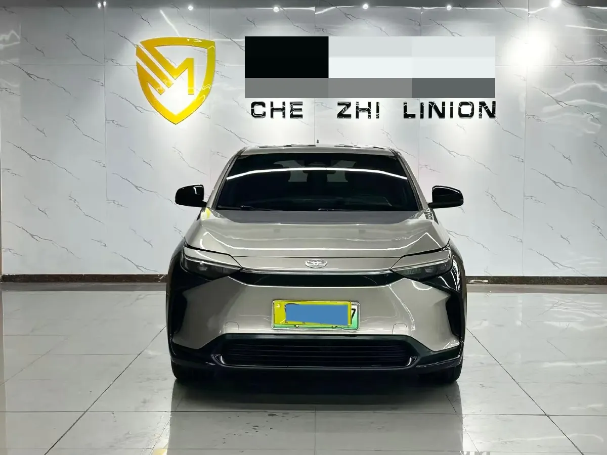 2022 Toyota bZ4X BEV 66.7KWH,autocango,china used car exporter,china ev exporter,chinese used car exporter,chinese used ev exporter