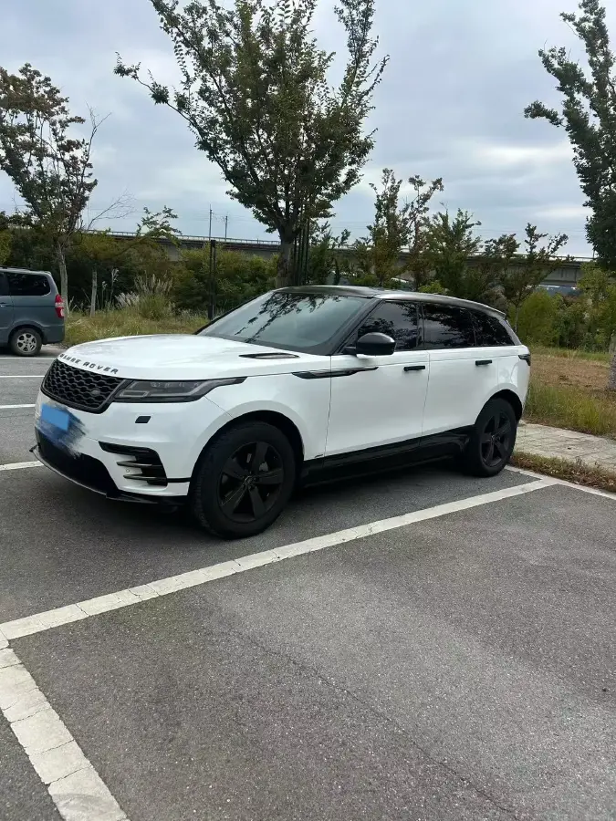2019 Land Rover Range Rover Velar 2.0T 250HP L4 8AT 2019 Land Rover Range Rover Velar 2.0T 250HP L4 8AT