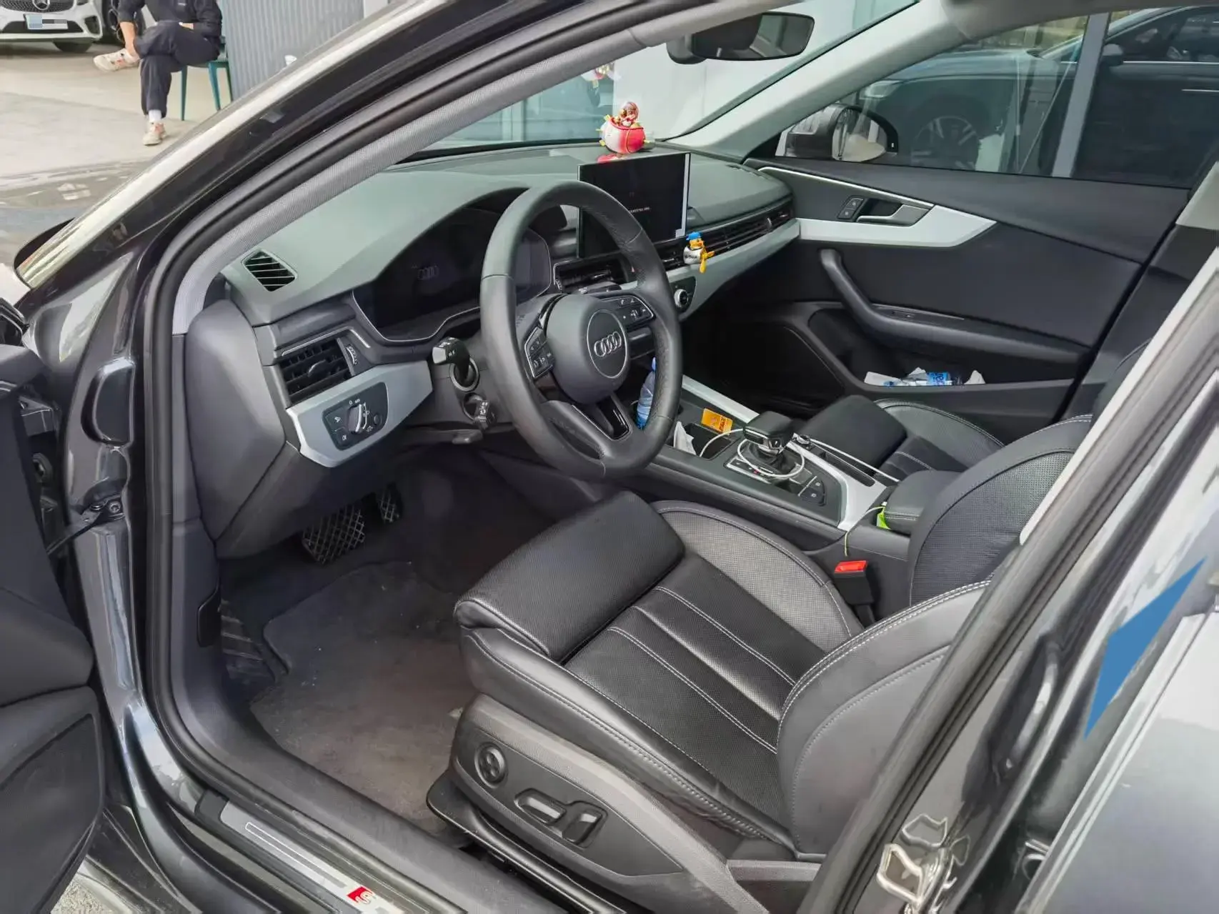 2022 AUDI A4L thumbnail 3