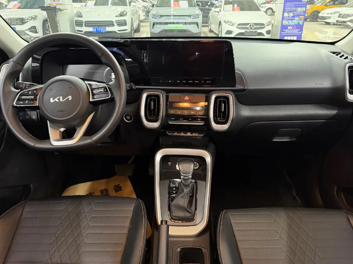 2024 Kia Sonet 1.5L 115HP L4 CVT,autocango,china used car exporter,china ev exporter,chinese used car exporter,chinese used ev exporter