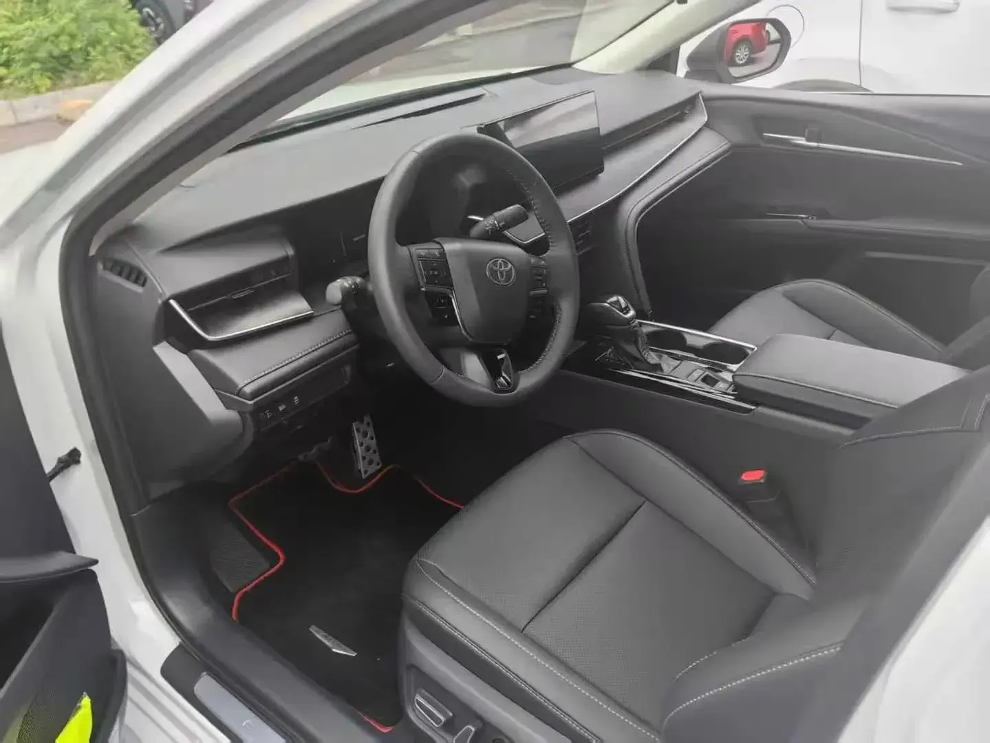 2023 TOYOTA CAMRY thumbnail 3