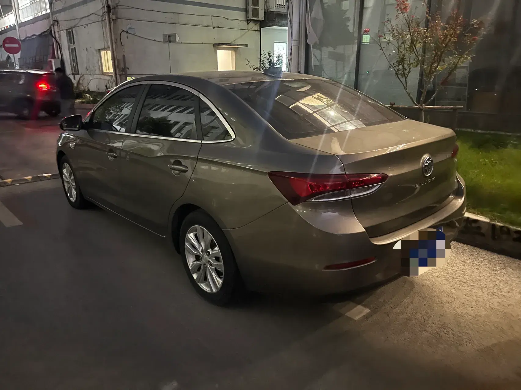 2020 BUICK REGAL thumbnail 3