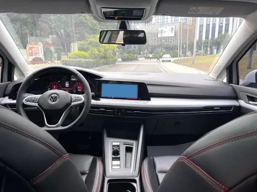 2021 VOLKSWAGEN GOLF thumbnail 3