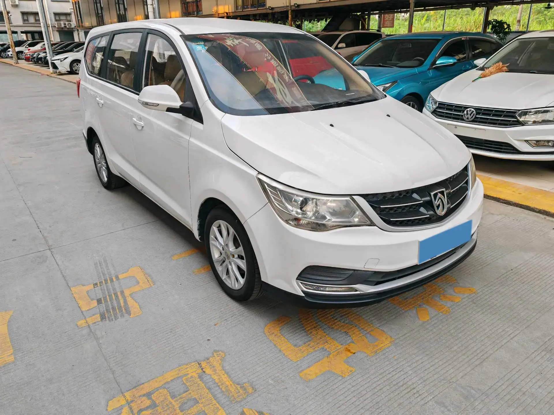 2016 BAOJUN 730 thumbnail 3