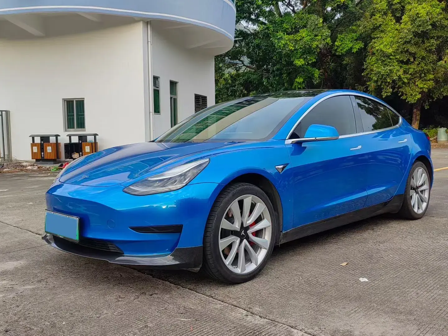 2019 TESLA MODEL view 1