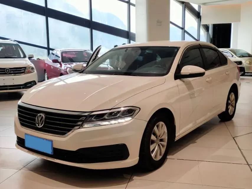 2019 VOLKSWAGEN LAVIDA view 1