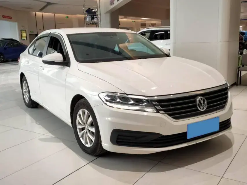 2019 VOLKSWAGEN LAVIDA thumbnail 3