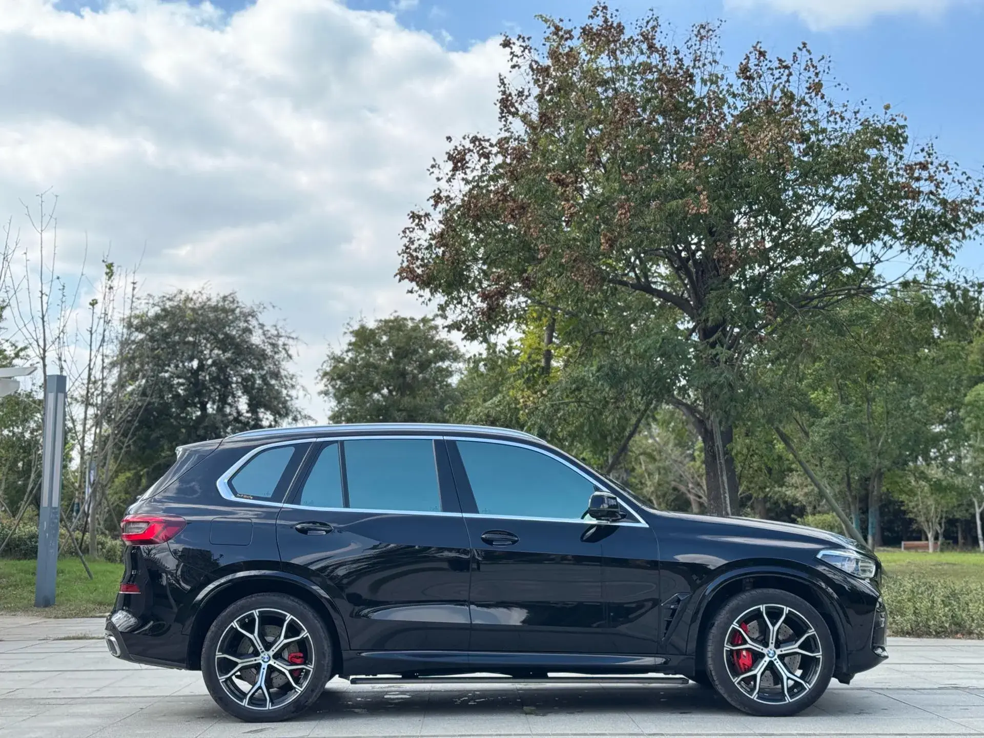 2019 BMW X5 thumbnail 4