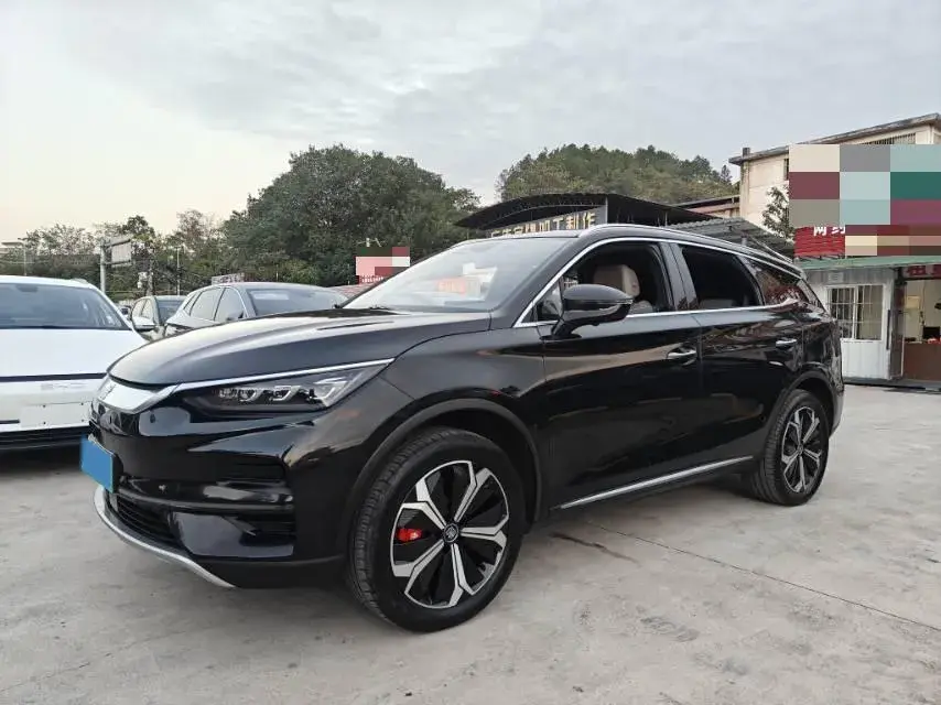 2024 BYD TANG view 1