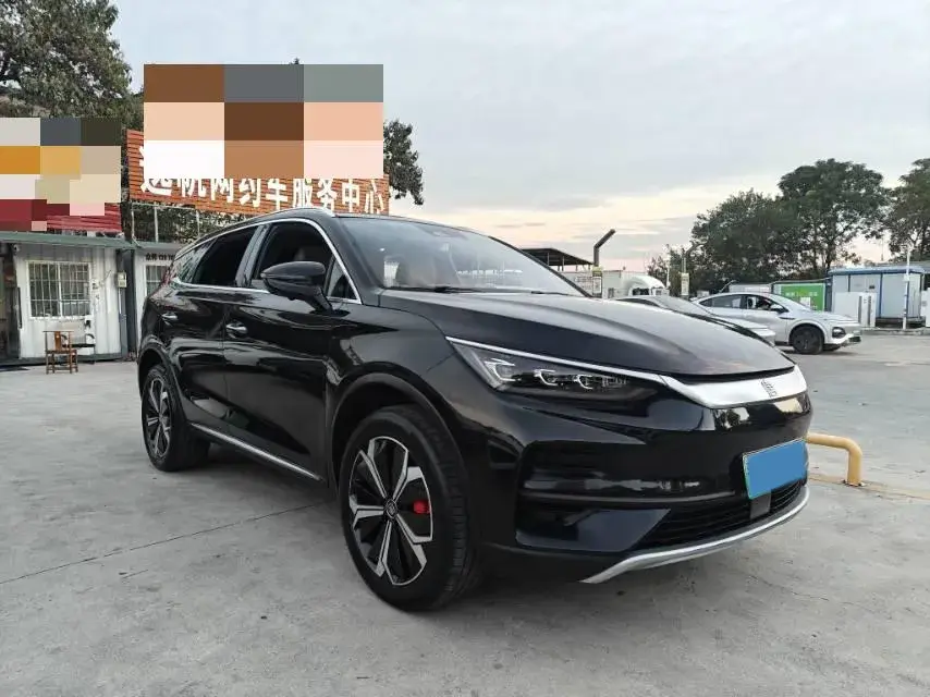 2024 BYD TANG thumbnail 2