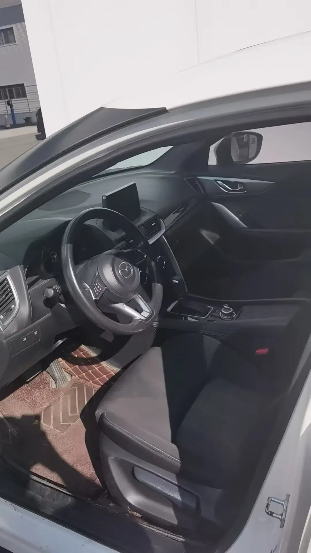 2018 MAZDA CX-4 thumbnail 4