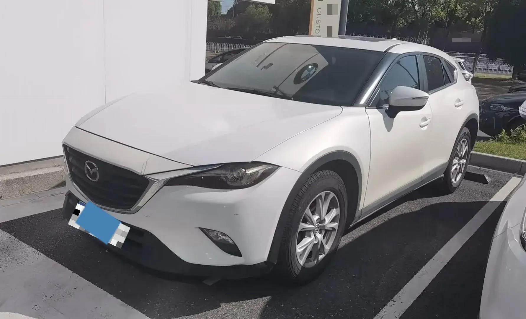 2018 MAZDA CX-4 view 1