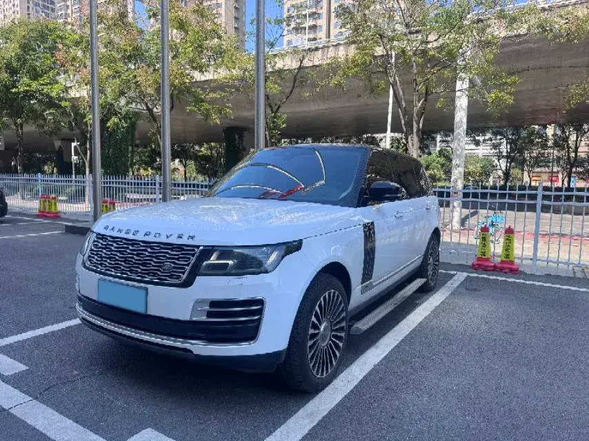 2020 LAND ROVER view 1