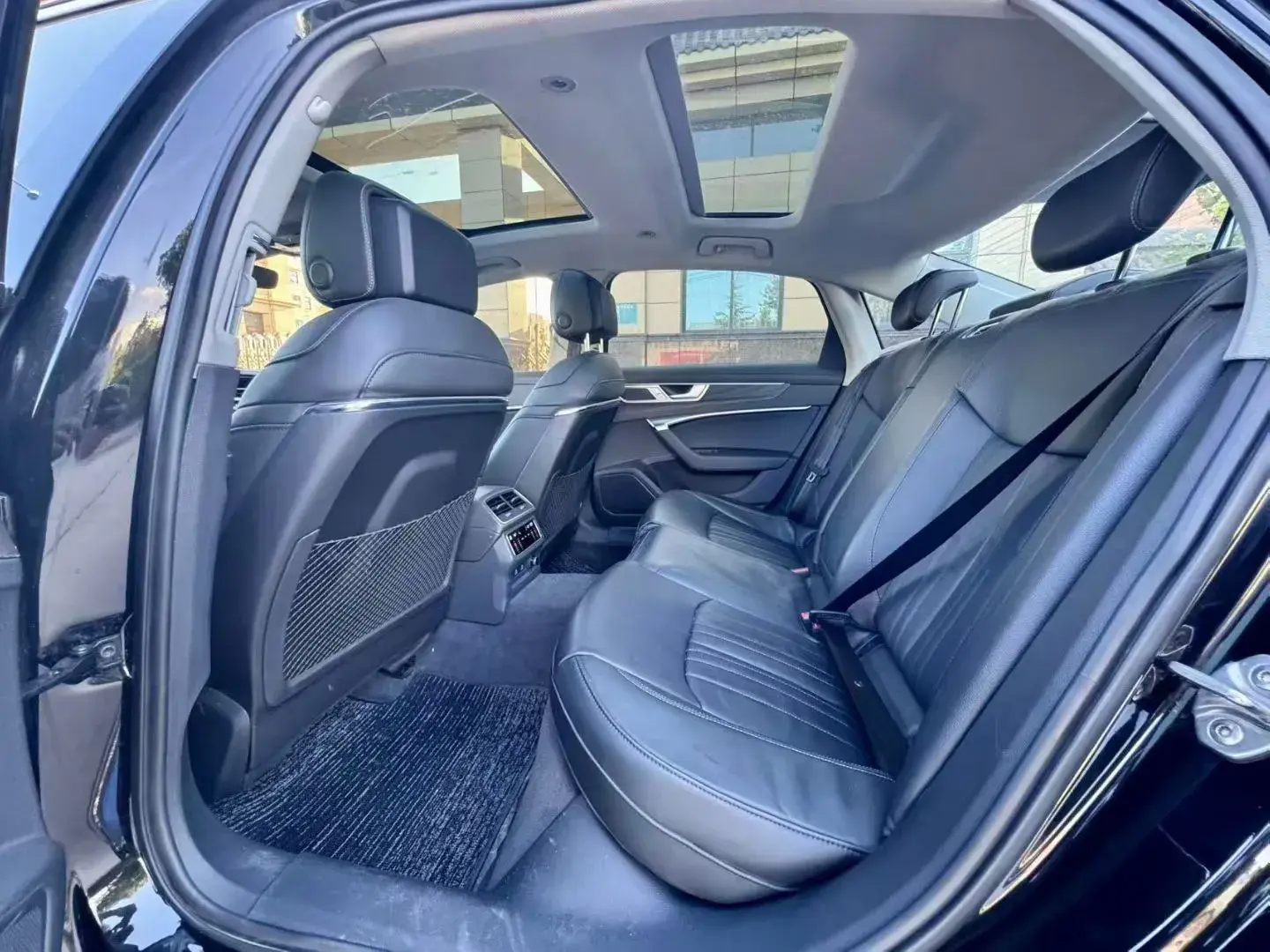 2024 AUDI A6L thumbnail 4