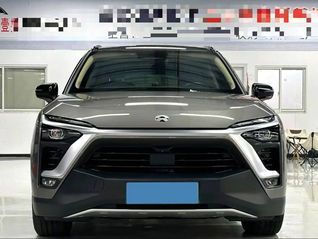 2018 NIO ES8 thumbnail 2