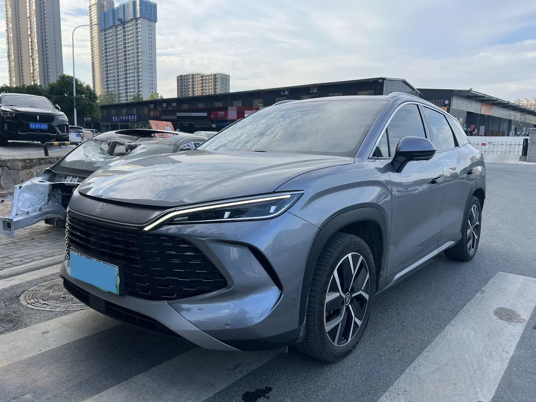 2024 BYD SONGL view 1