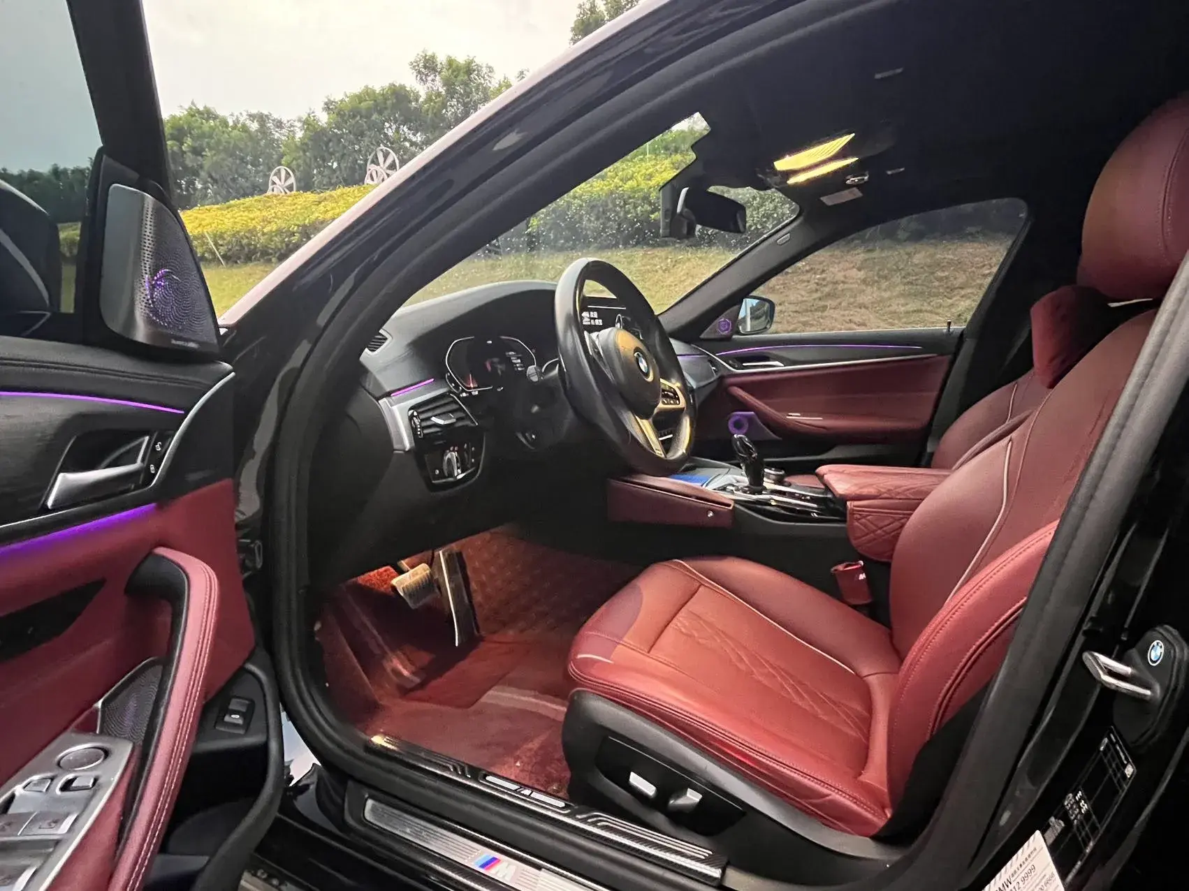 2022 BMW 5 thumbnail 4