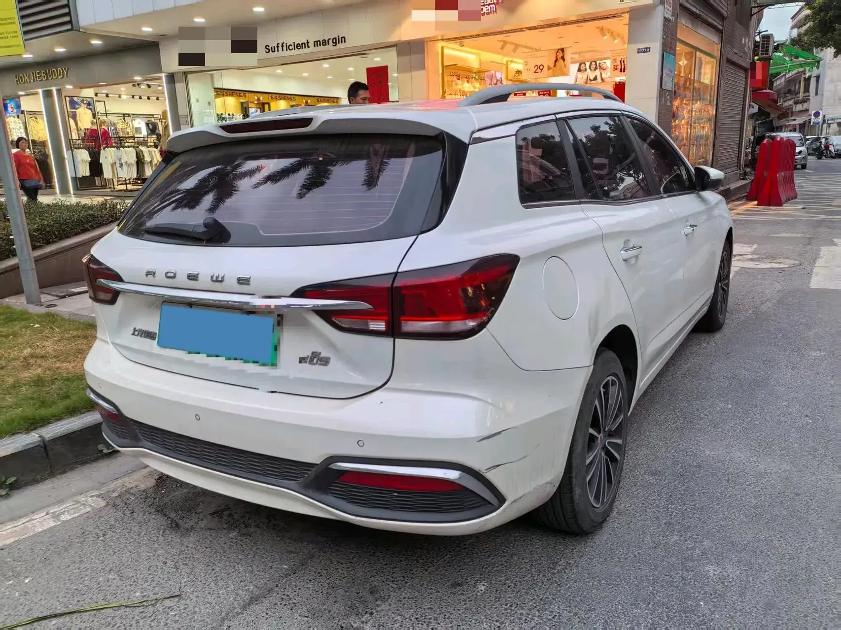 2018 ROEWE EI5 thumbnail 2