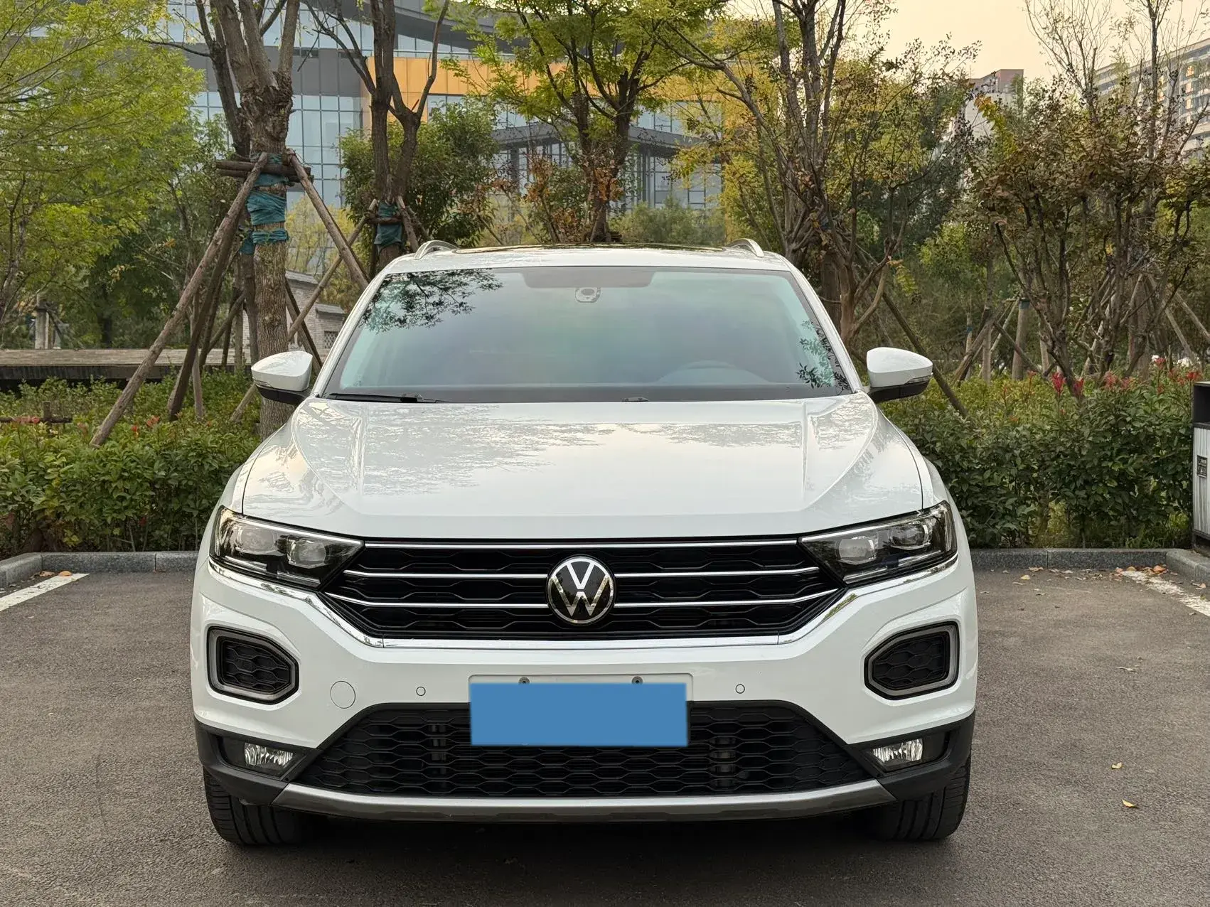 2022 VOLKSWAGEN T-ROC thumbnail 2