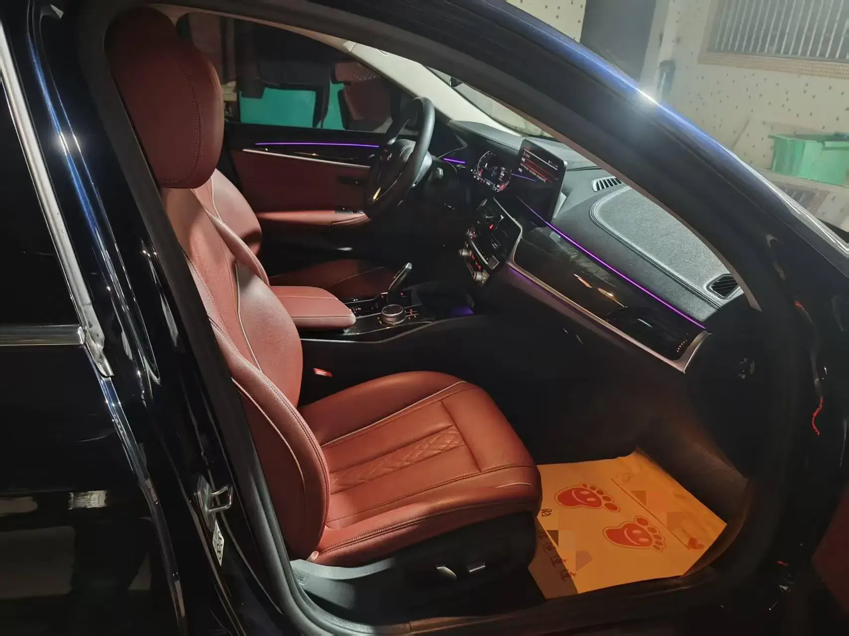 2021 BMW 5 thumbnail 4