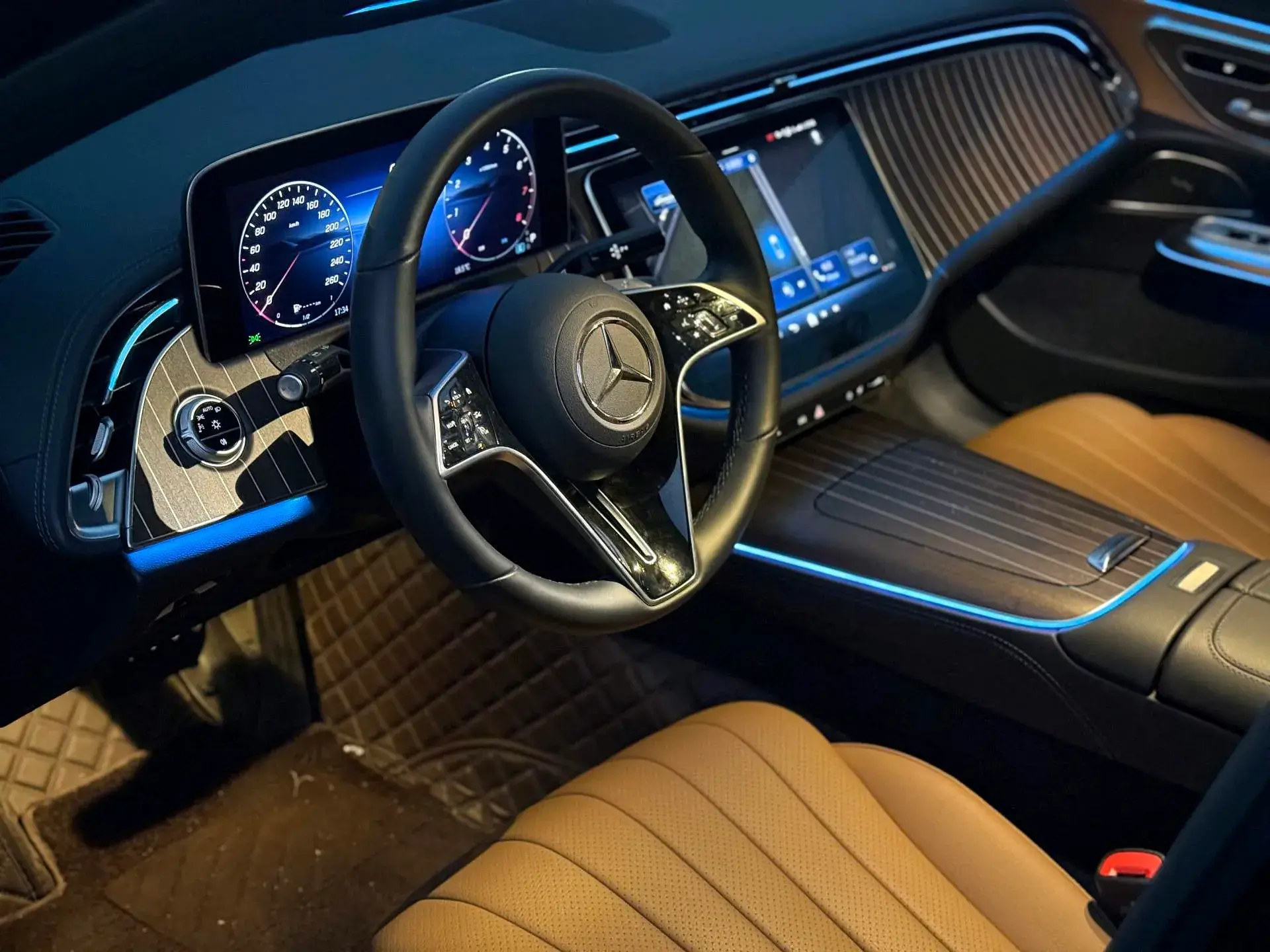 2025 MERCEDES-BENZ E thumbnail 4