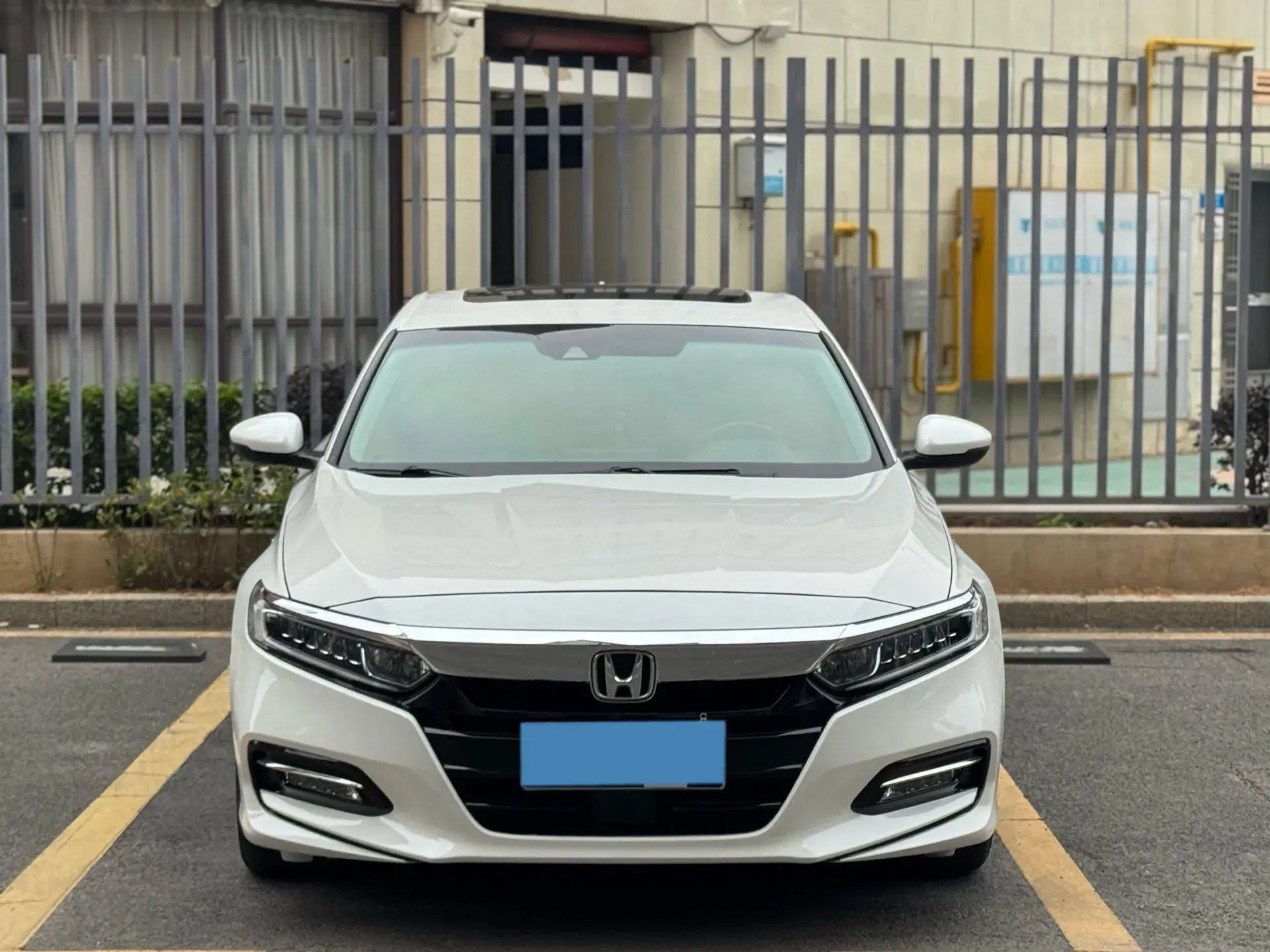 2018 HONDA ACCORD thumbnail 2