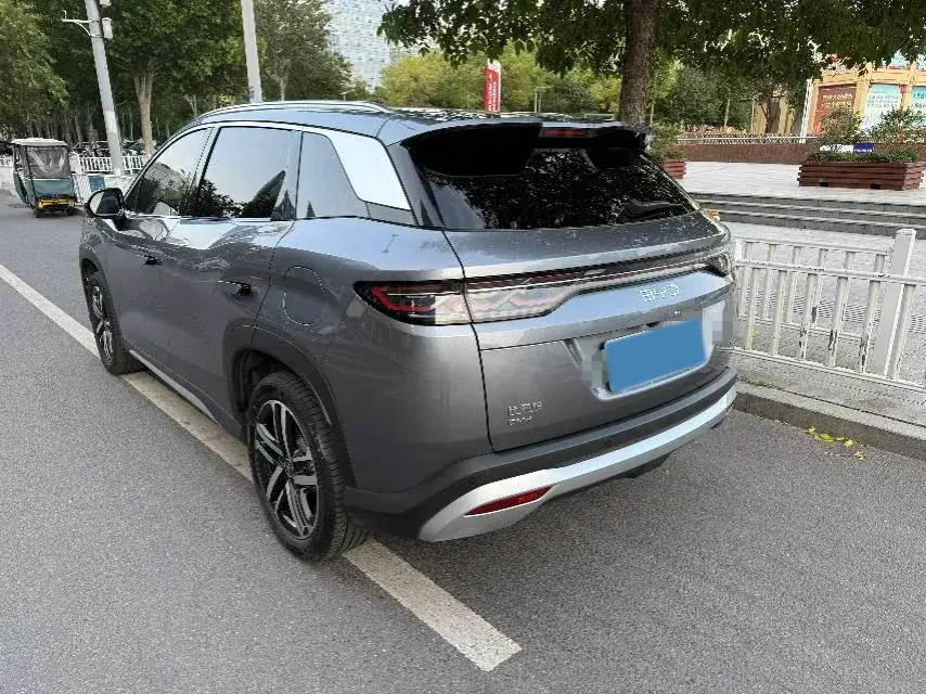 2024 BYD SONGL thumbnail 4