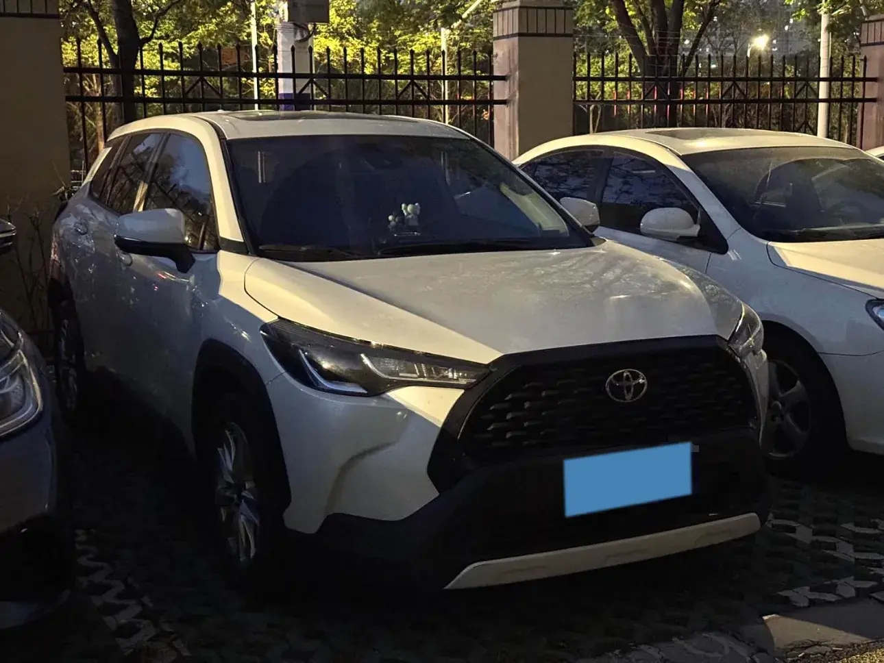 2022 TOYOTA COROLLA thumbnail 3