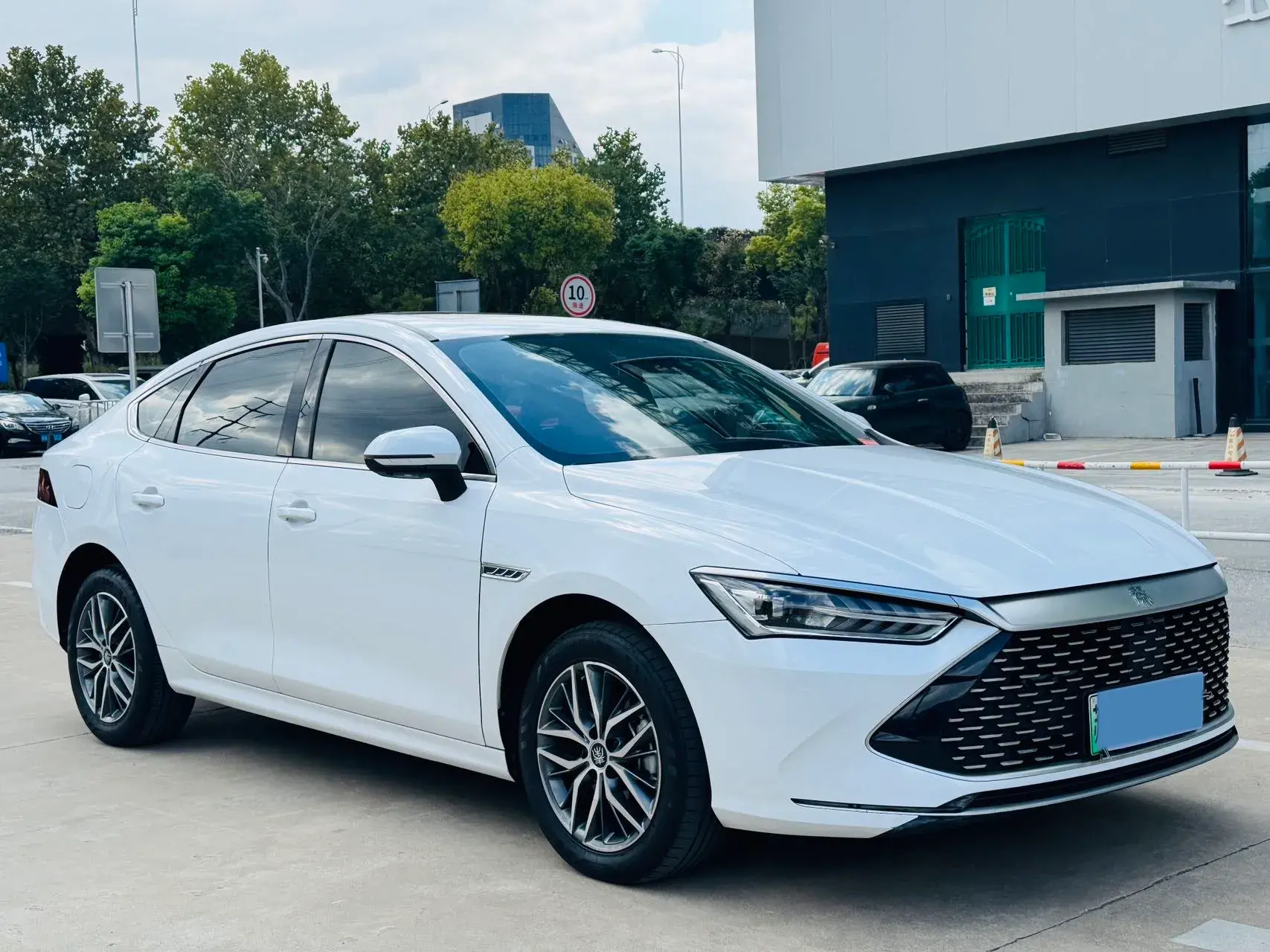 2023 BYD QIN thumbnail 2