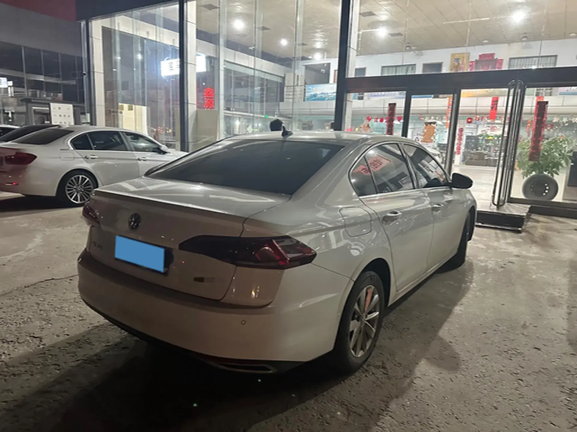 2021 VOLKSWAGEN BORA thumbnail 4