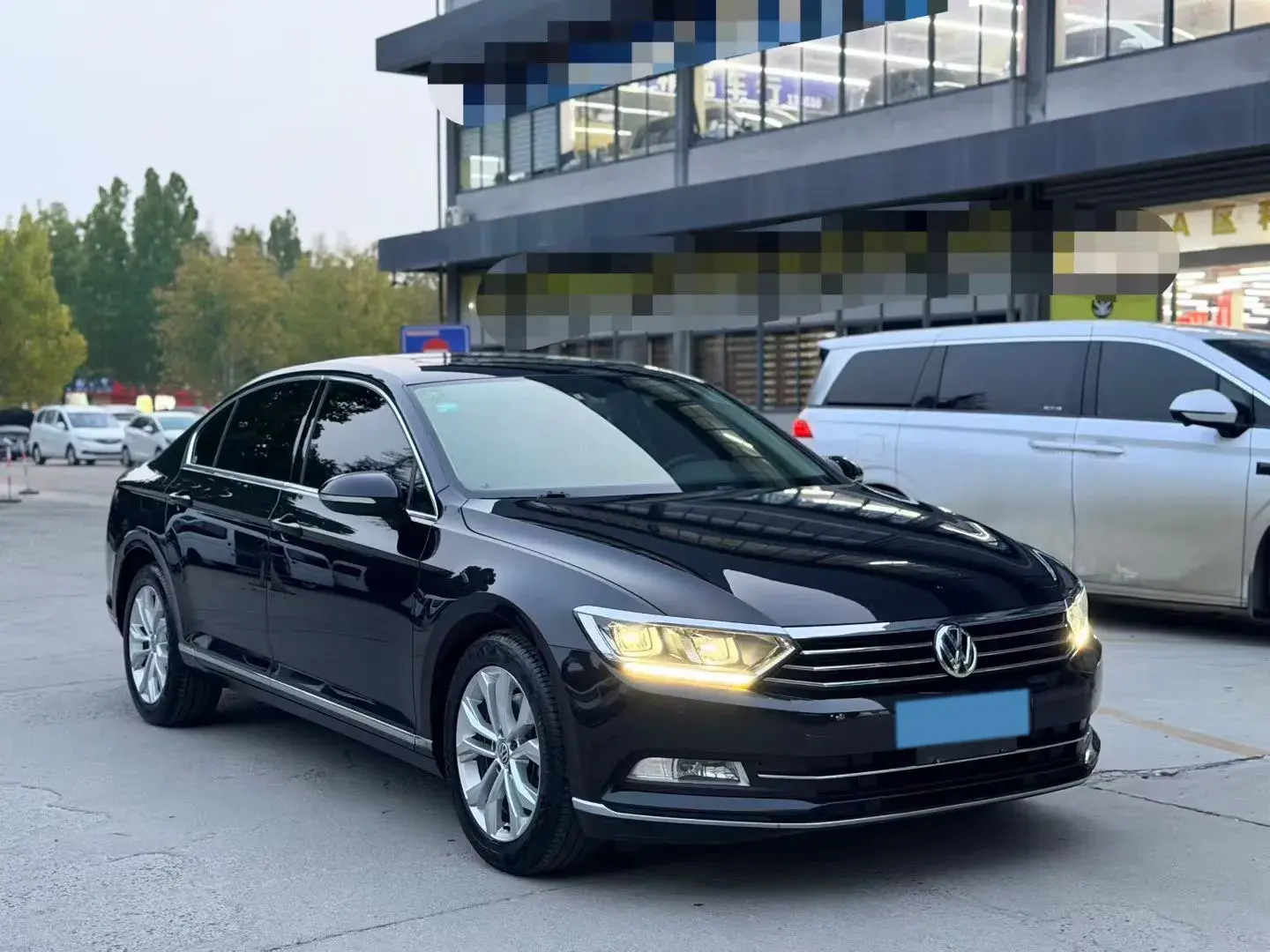 2019 VOLKSWAGEN MAGOTAN thumbnail 3