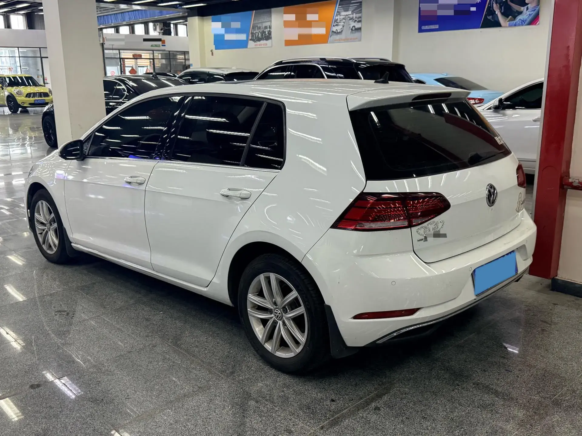 2019 VOLKSWAGEN GOLF thumbnail 3