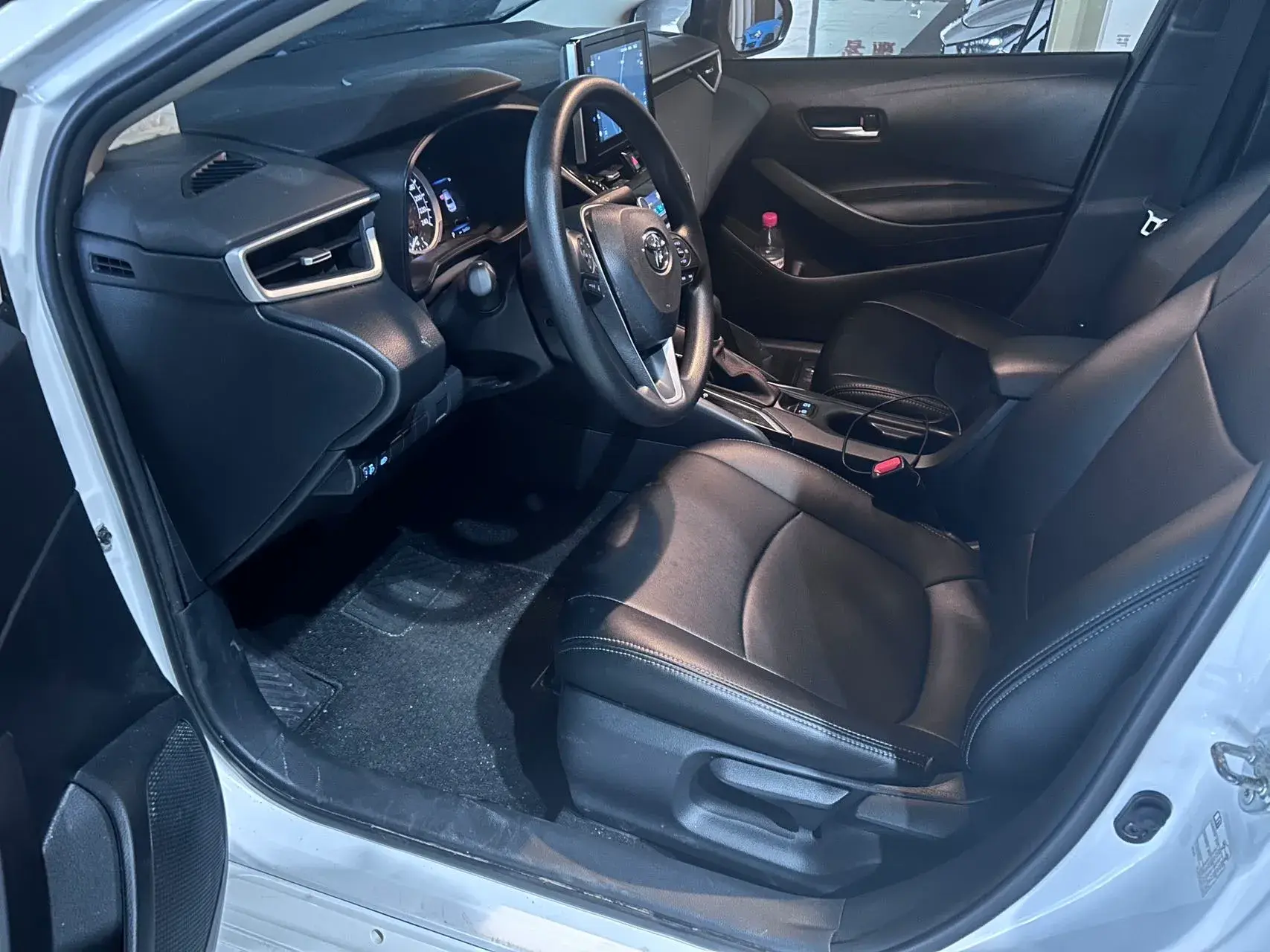 2021 TOYOTA COROLLA thumbnail 4