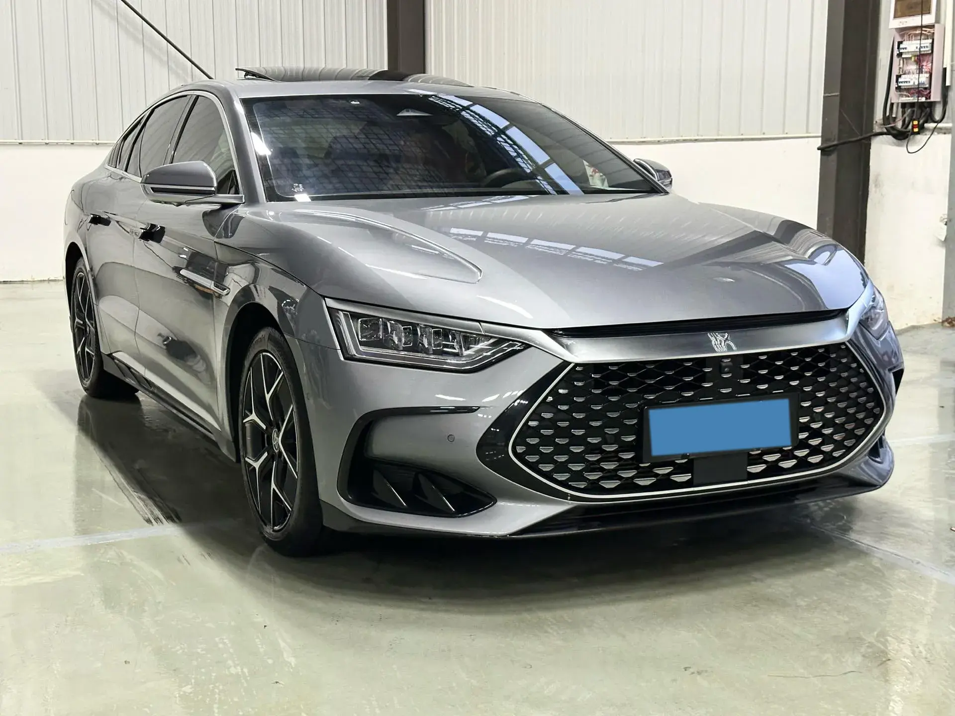 2022 BYD HAN thumbnail 3