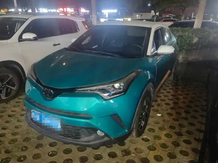 2018 TOYOTA C-HR view 1