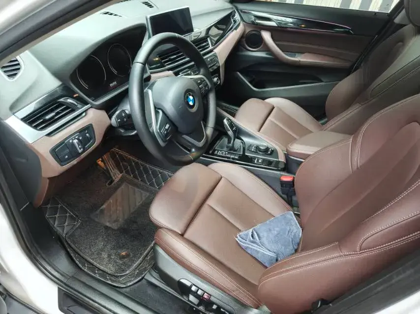 2020 BMW X2 thumbnail 2