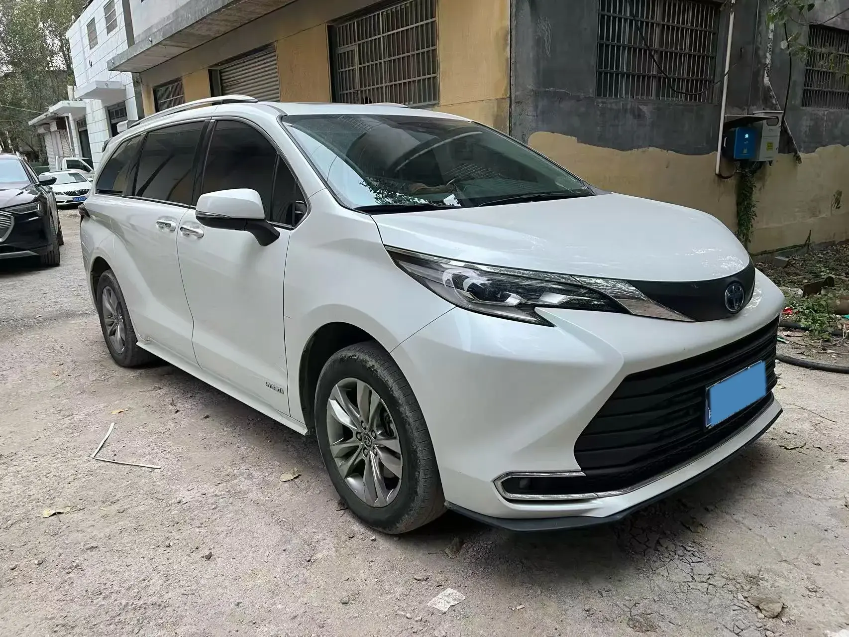 2024 TOYOTA SIENNA thumbnail 2