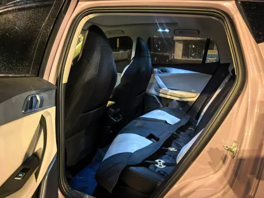 2022 LYNK&CO 06 thumbnail 4